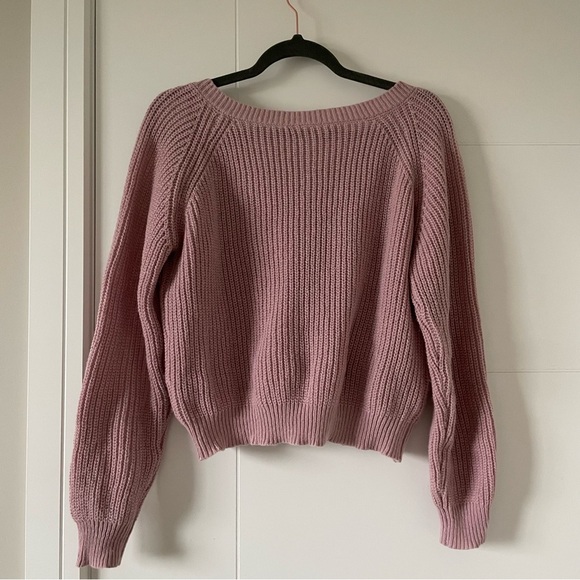 3/$45 Mauve Pink V-Neck Sweater - Picture 3 of 3
